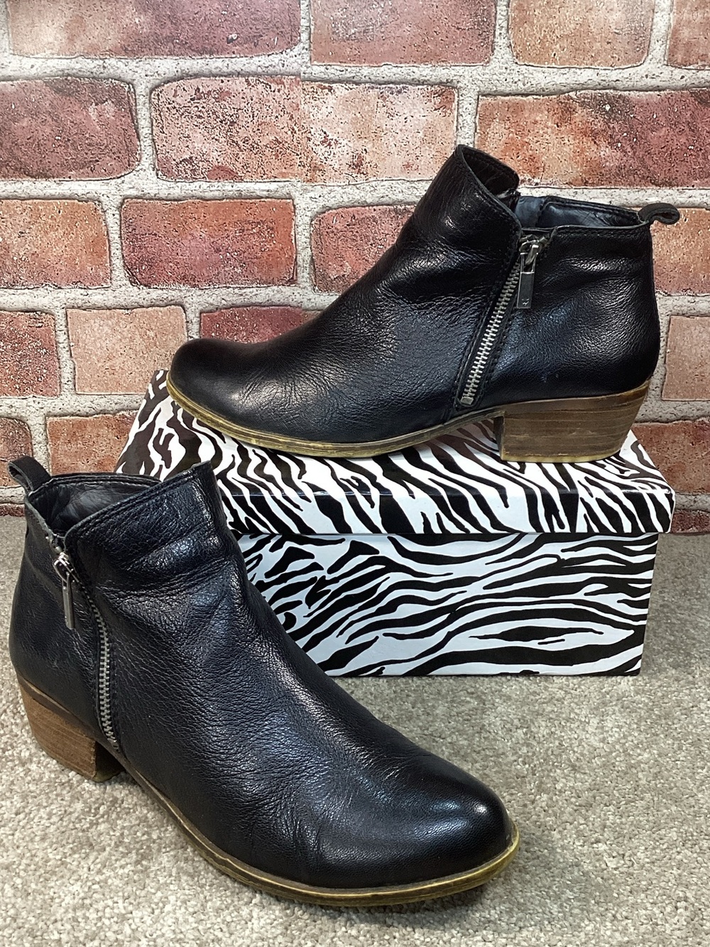 Lucky Brand Basel womens Black ankle boots booties size 9